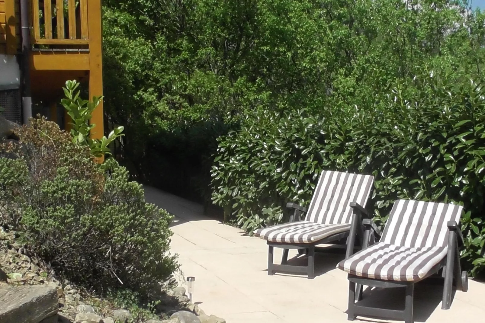 Chalet Le Passe-Temps-Terrasbalkon