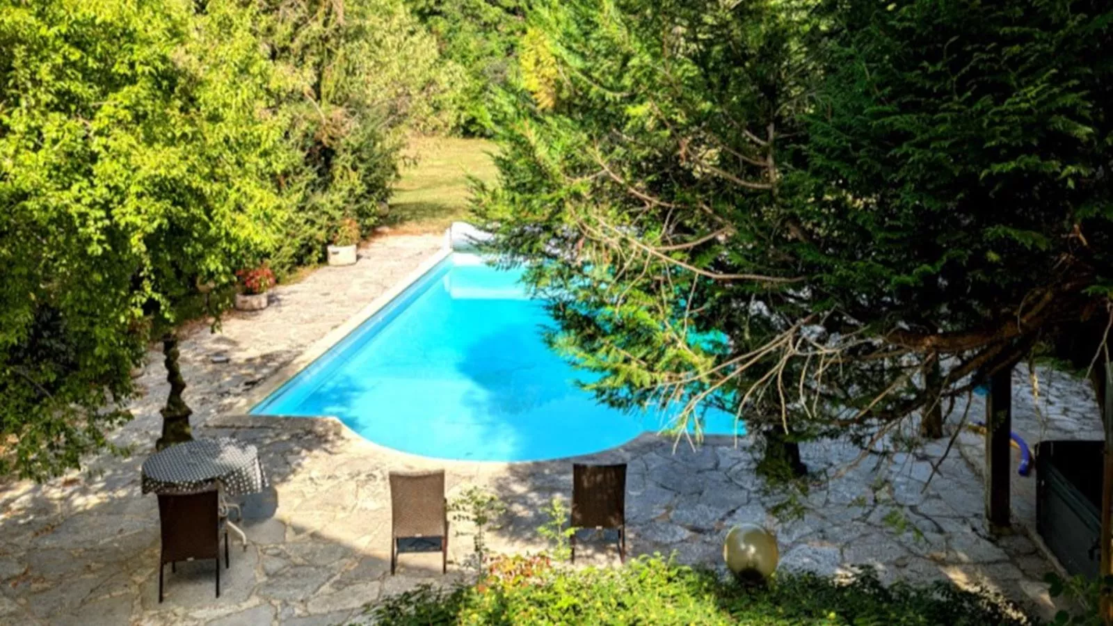 poolofhouse