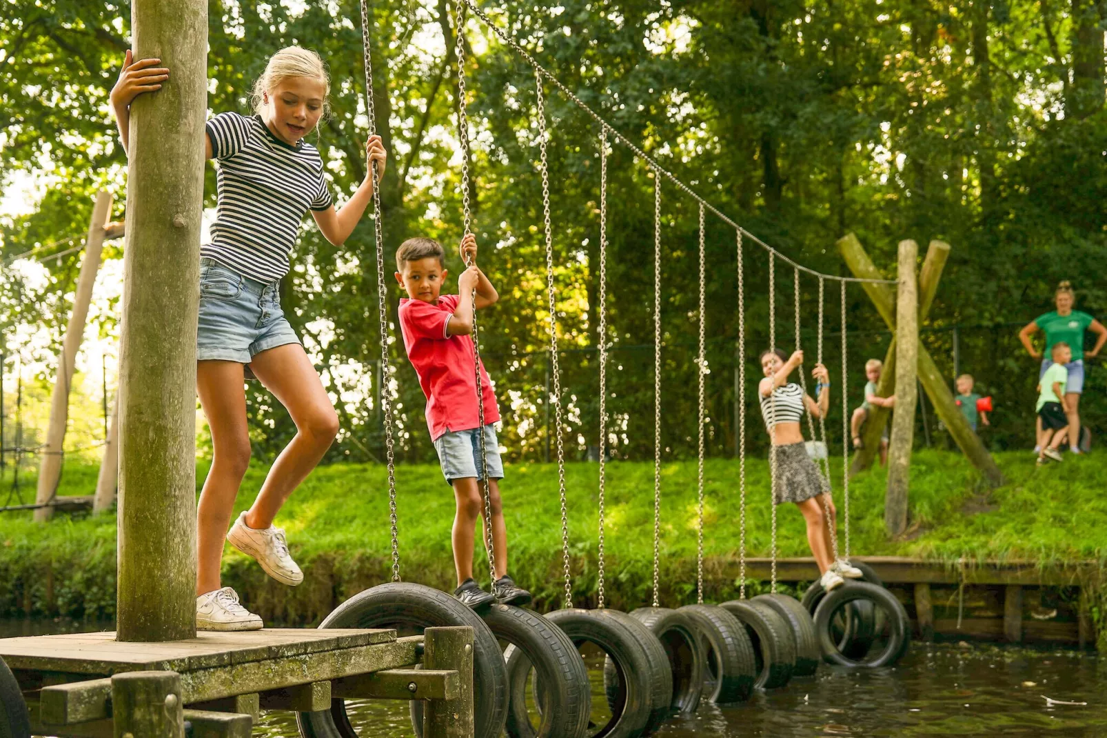 Hunzepark 12-Parkfaciliteiten