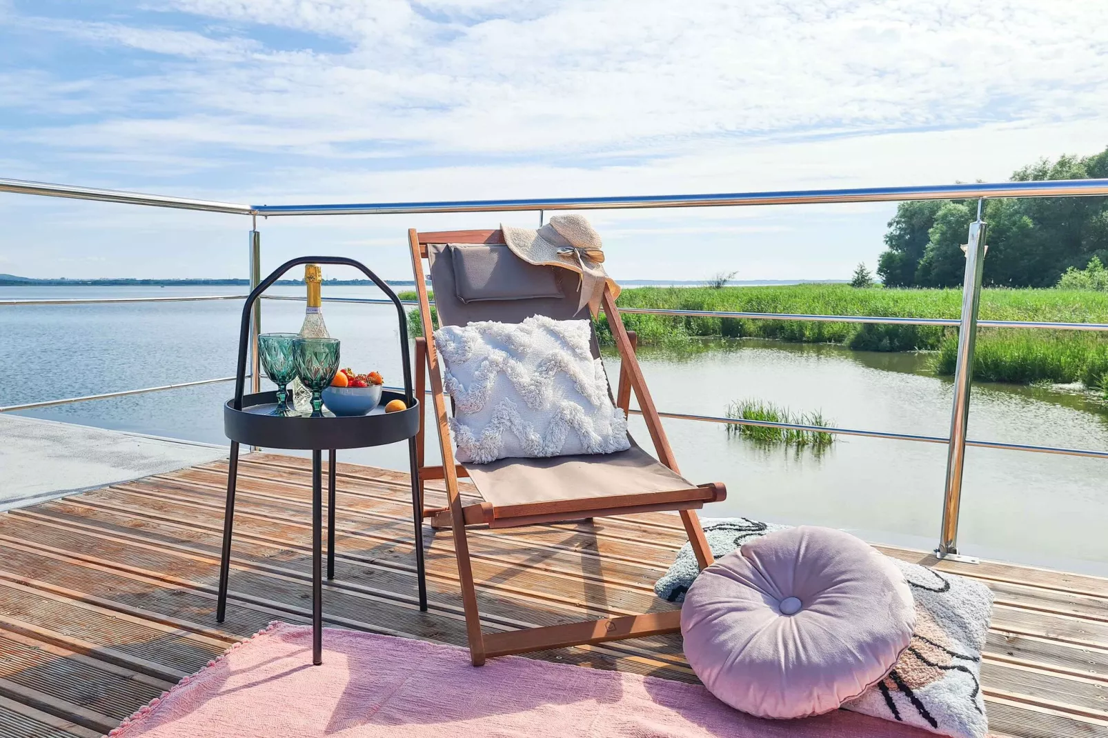 Domek na wodzie dla 6 osób-Terrasbalkon