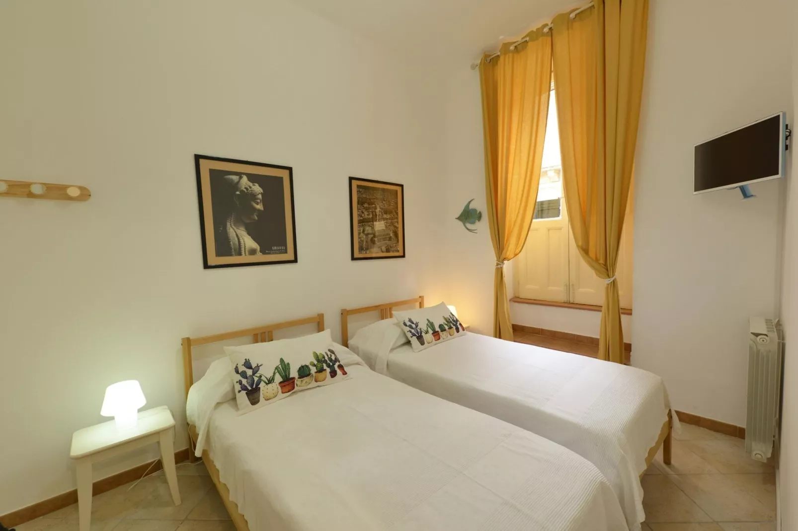 Casa Bianca Einzelhaus fuer 4 Pers mit Privatpool