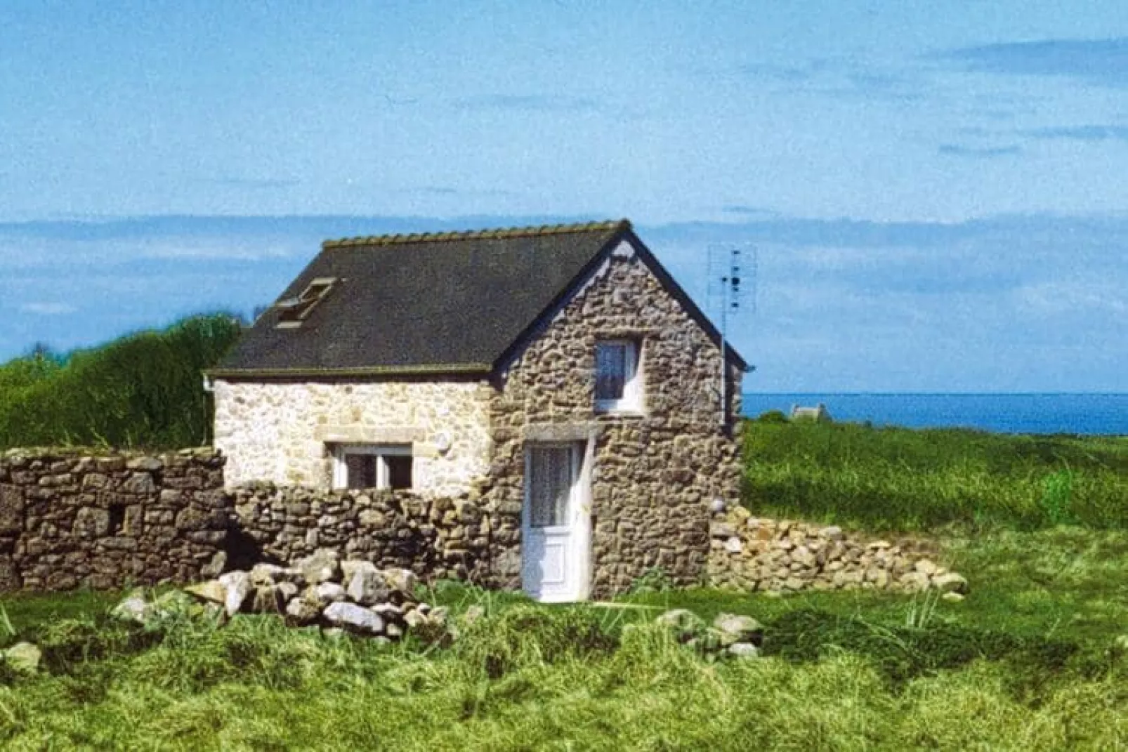 Steinhaus mit Meerblick auf der Insel Ouessant