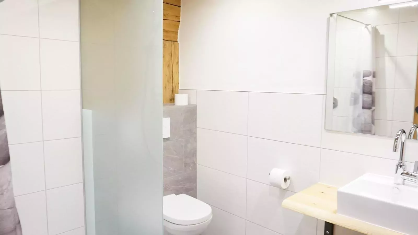 Kraftplatz am Litzlhof Large-Badkamer