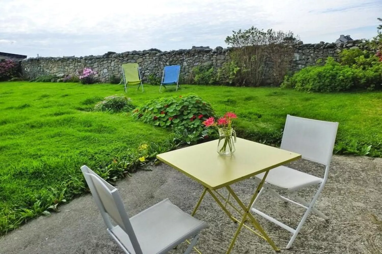 Steinhaus mit Meerblick auf der Insel Ouessant