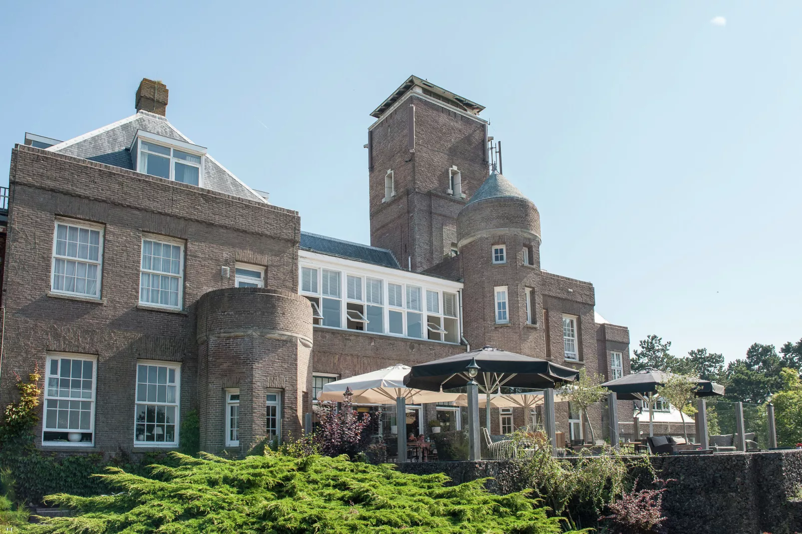 Huize Glory Jade-Buitenkant zomer
