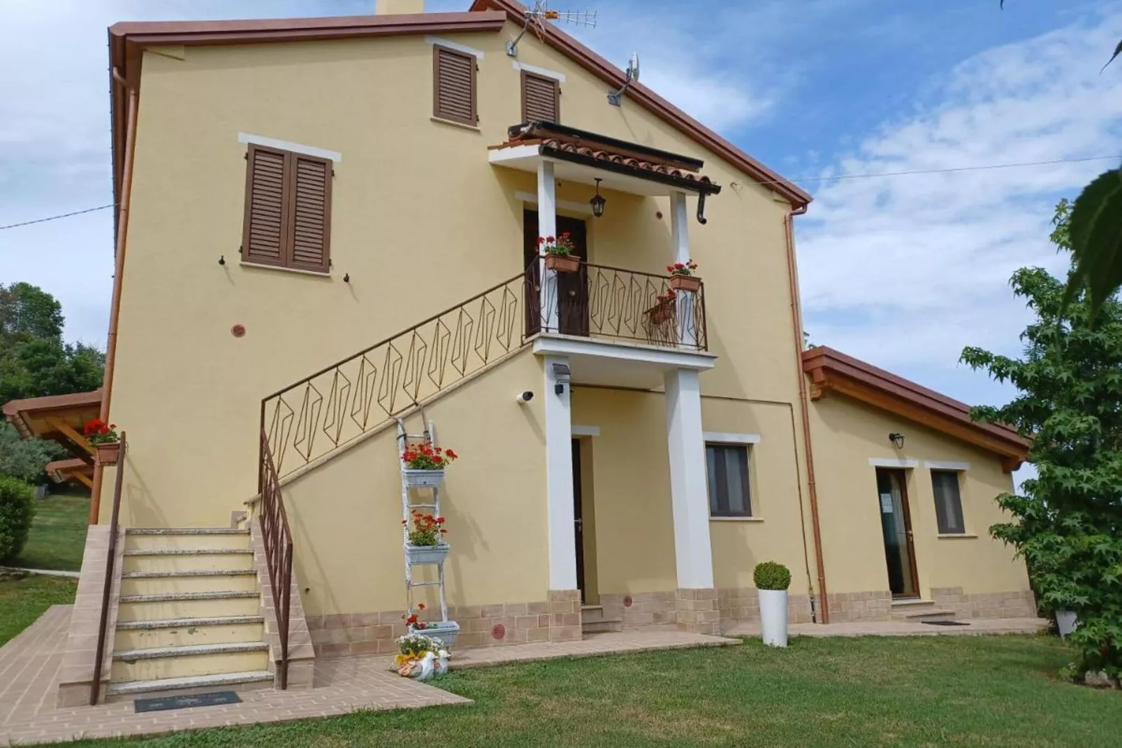Le Margherite Country house - Buitenkant zomer