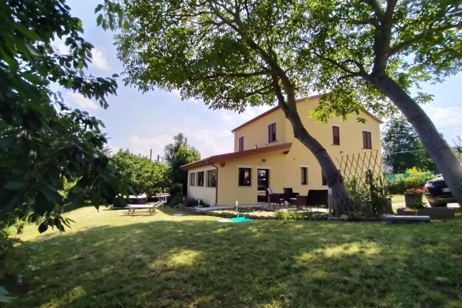 Le Margherite Country house - Buitenkant zomer