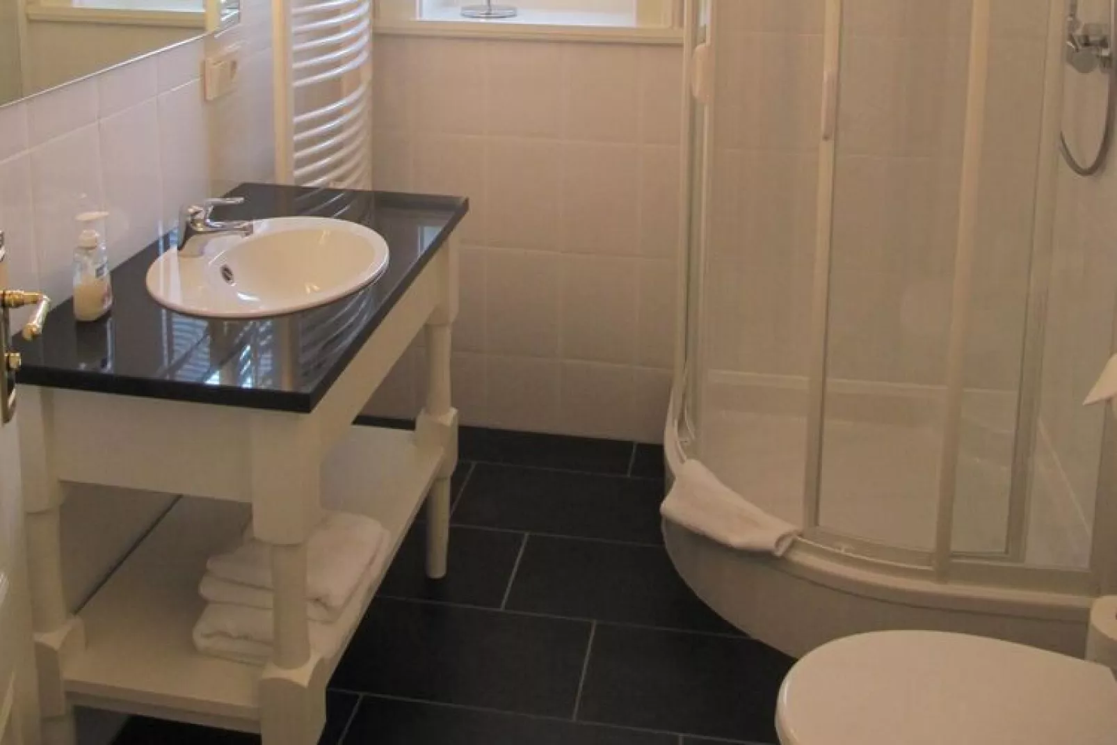Gutshaus Zicker Wohnung 2-Badkamer