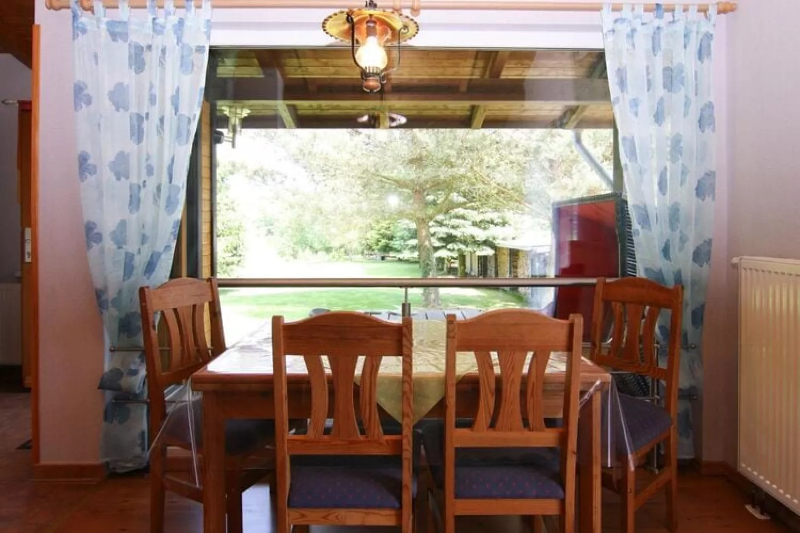 Ferienhaus Seeblick-Woonkamer