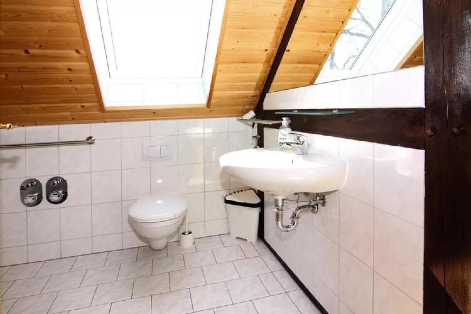 App Alte Schmiede-Badkamer