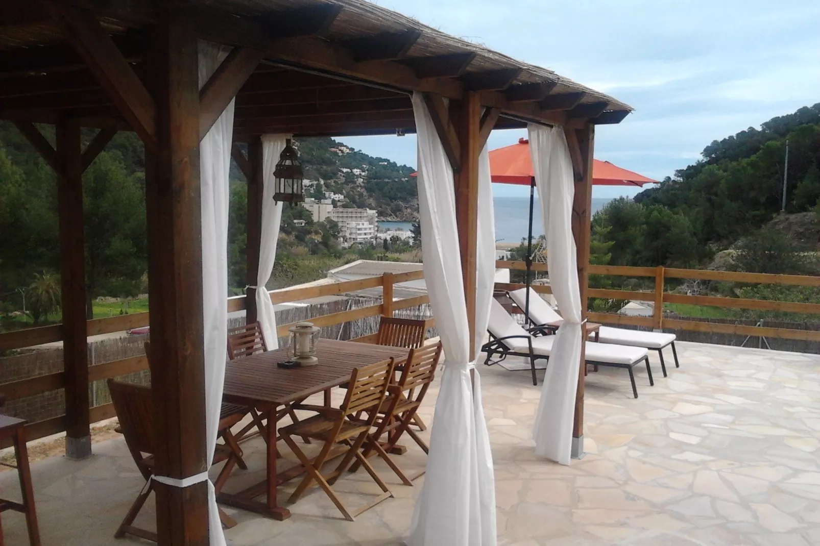 Can Sans-Terrasbalkon