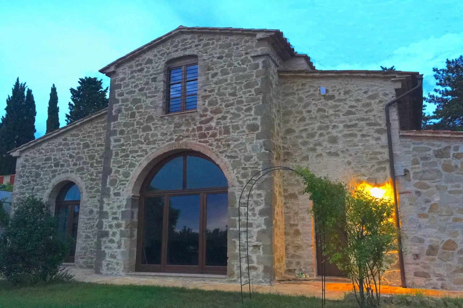 Villa  Marghi-Buitenkant zomer
