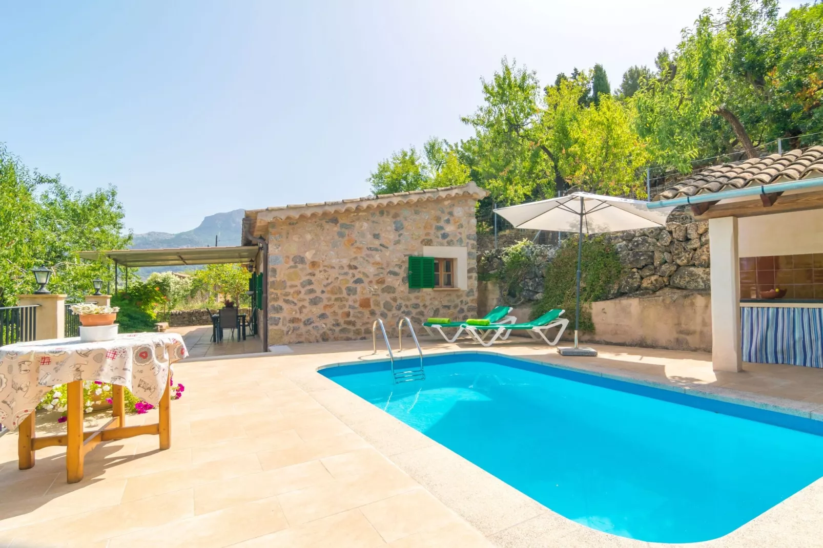 Can Fabiol - Adults Only-Buitenkant zomer