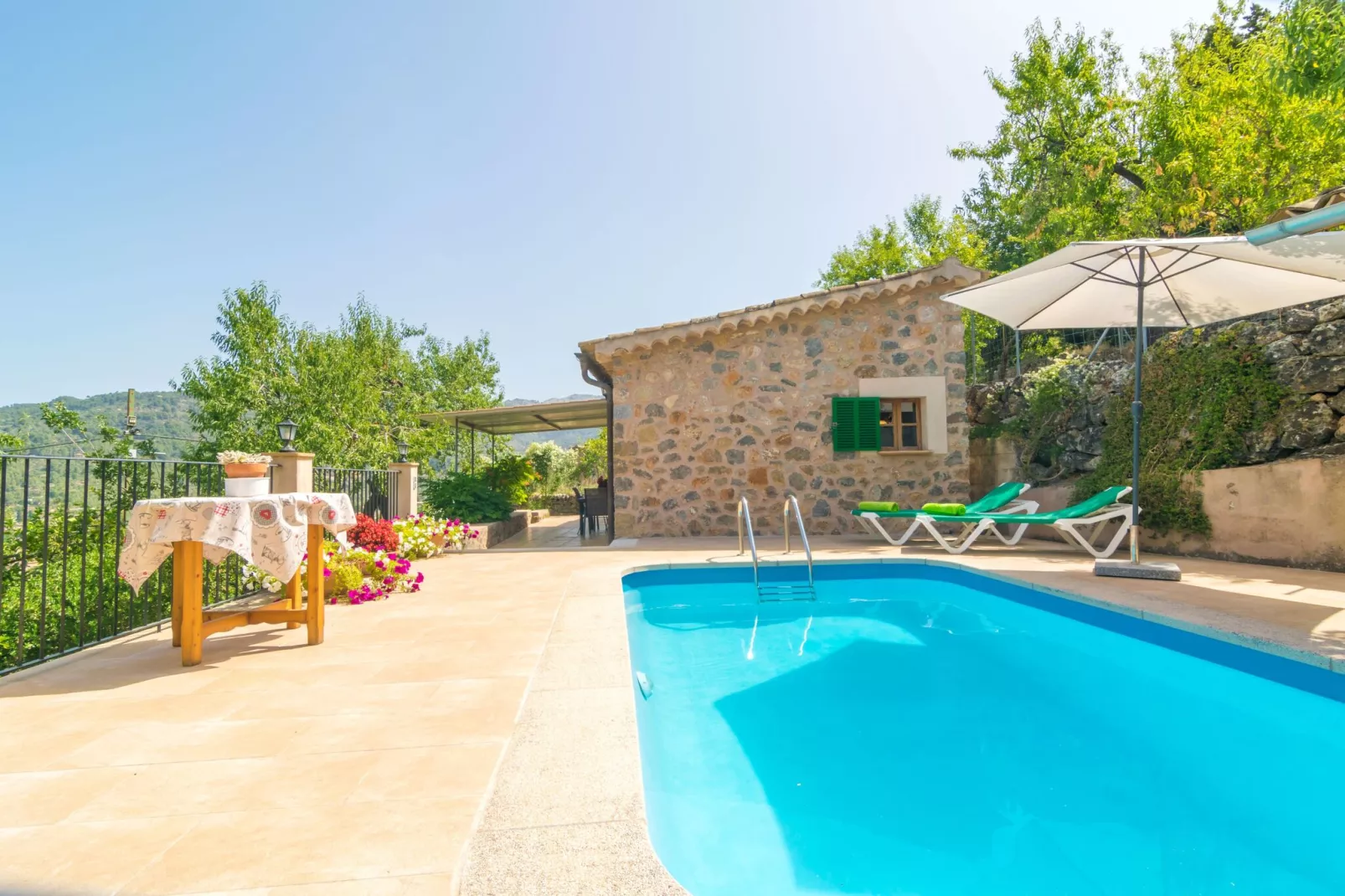 Can Fabiol - Adults Only-Buitenkant zomer