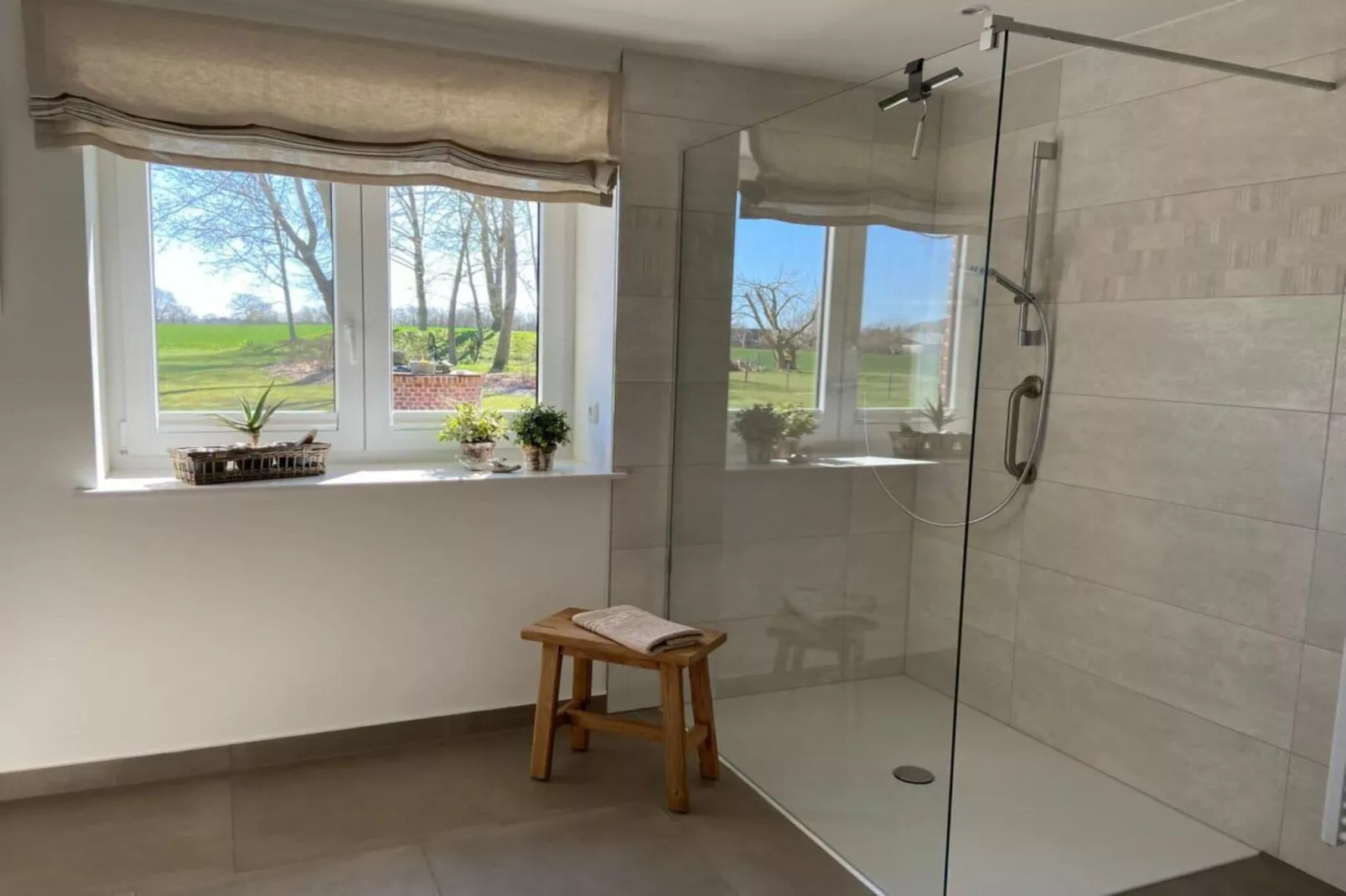 394353-Badkamer