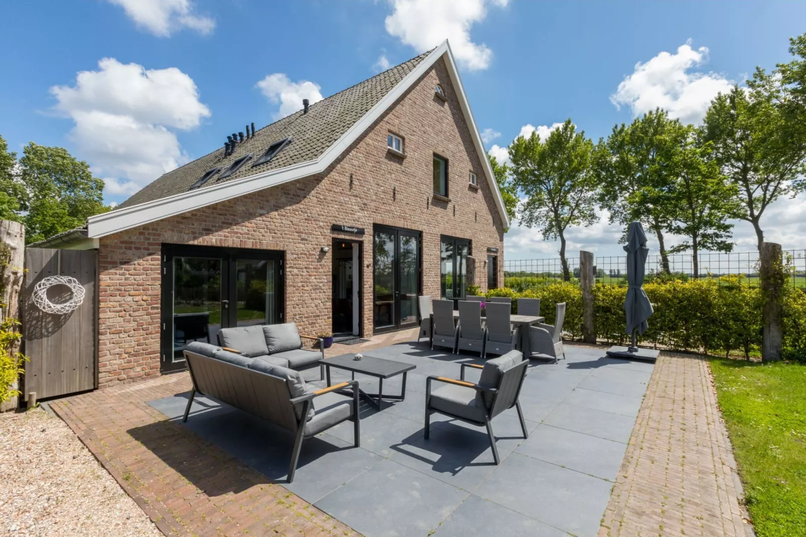 Lepelstraat 18A  Vrouwenpolder "'t Blauwtje"-Terrasbalkon