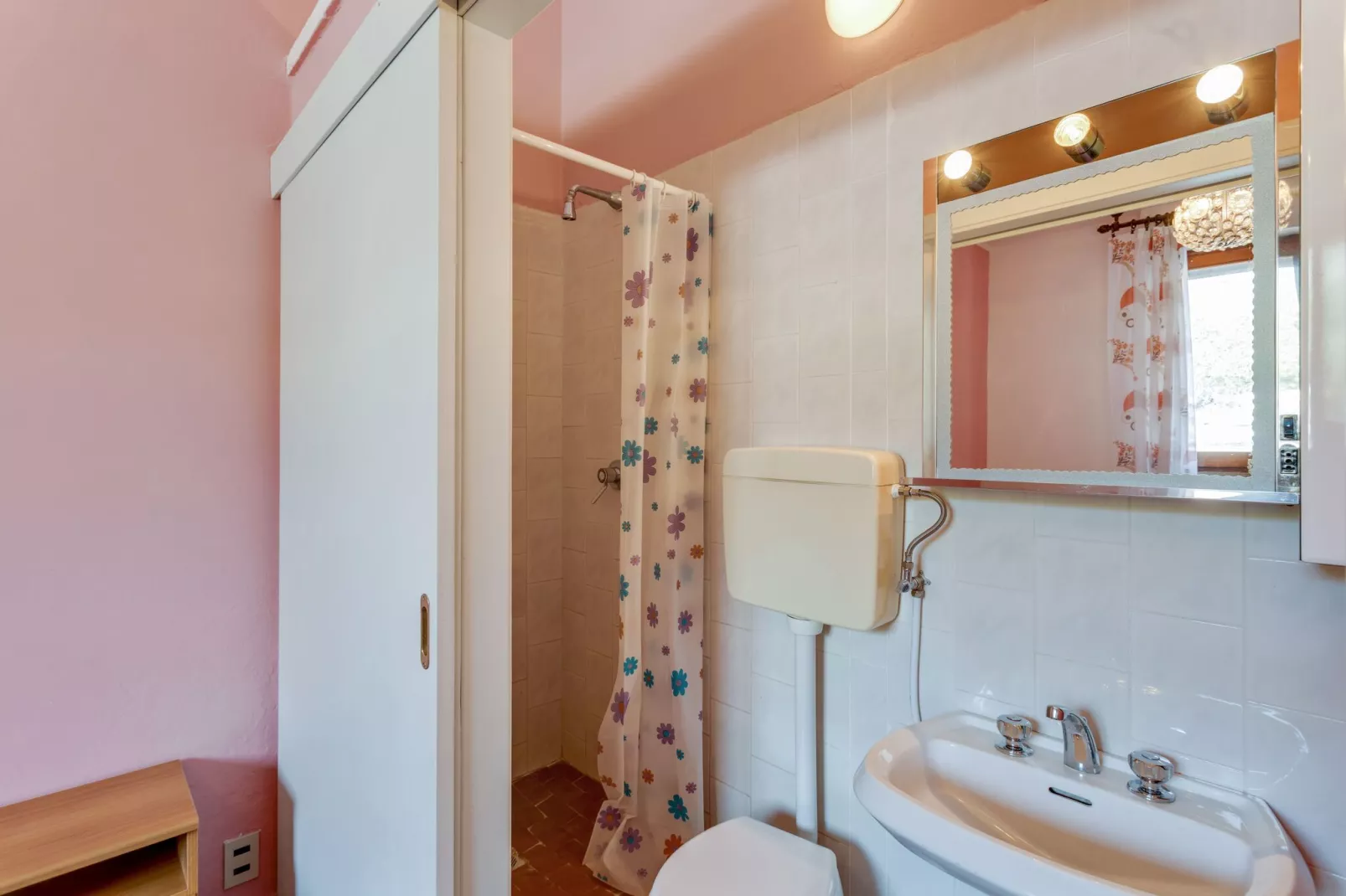 Casa Tommaso - Quadri P T - 8 pax-Badkamer