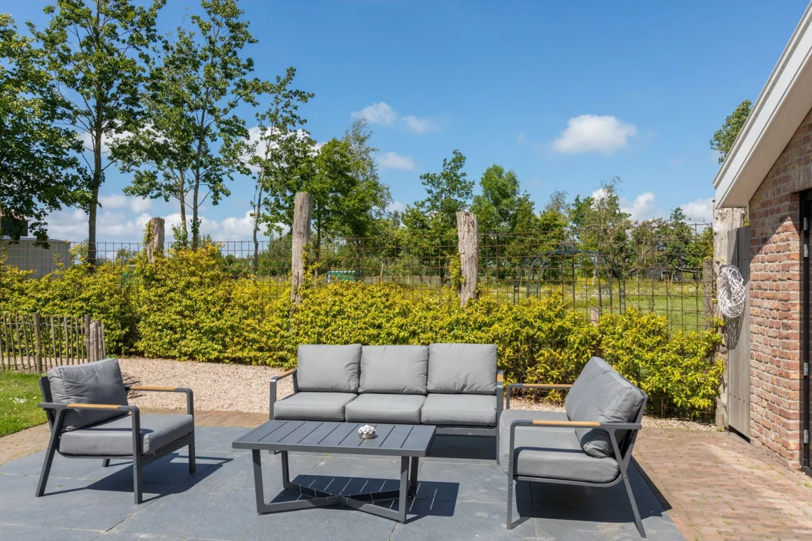 Familiehuis - Lepelstraat 18AB  Vrouwenpolder-Terrasbalkon