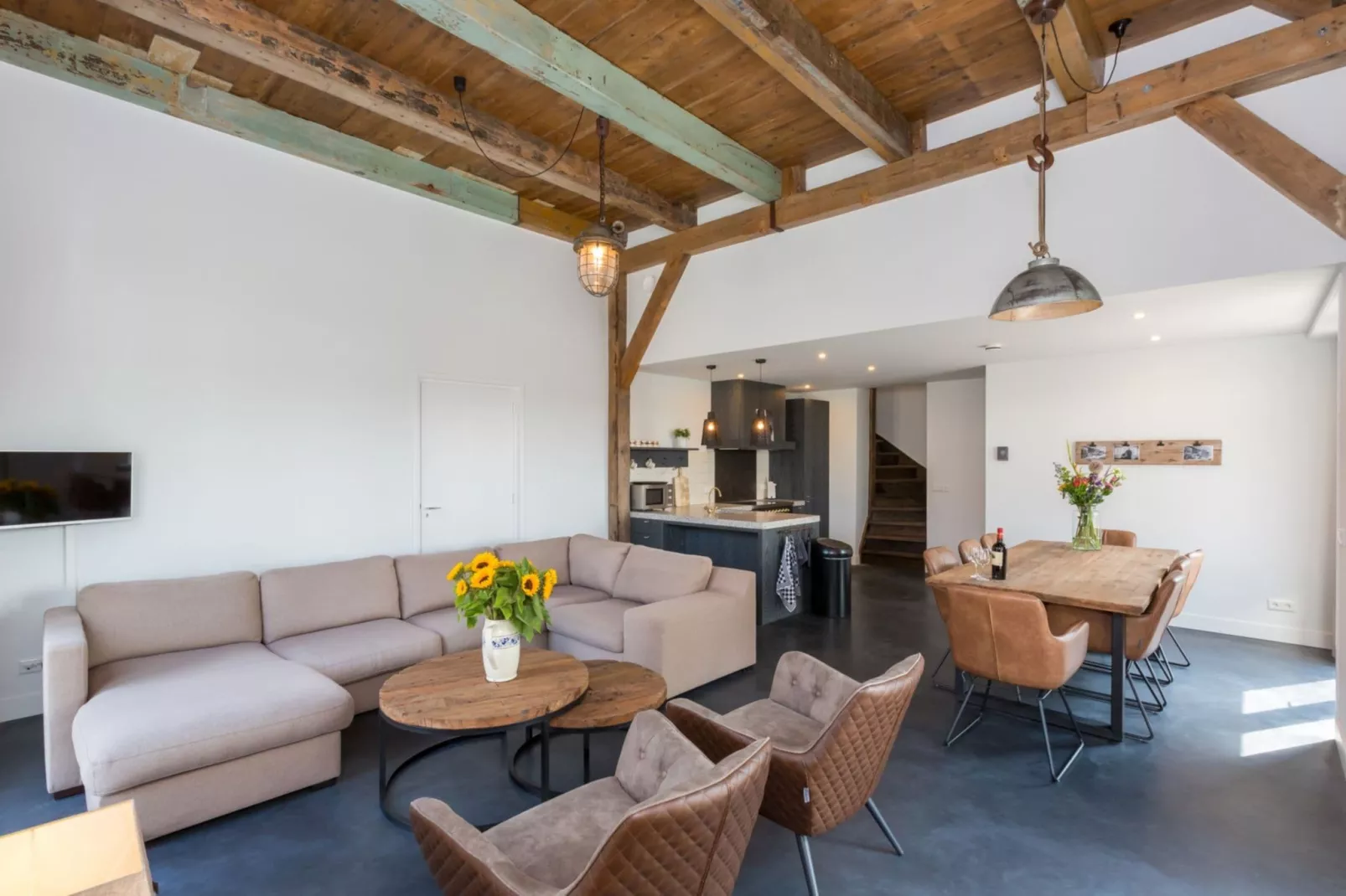 Familiehuis - Lepelstraat 18AB  Vrouwenpolder-Woonkamer