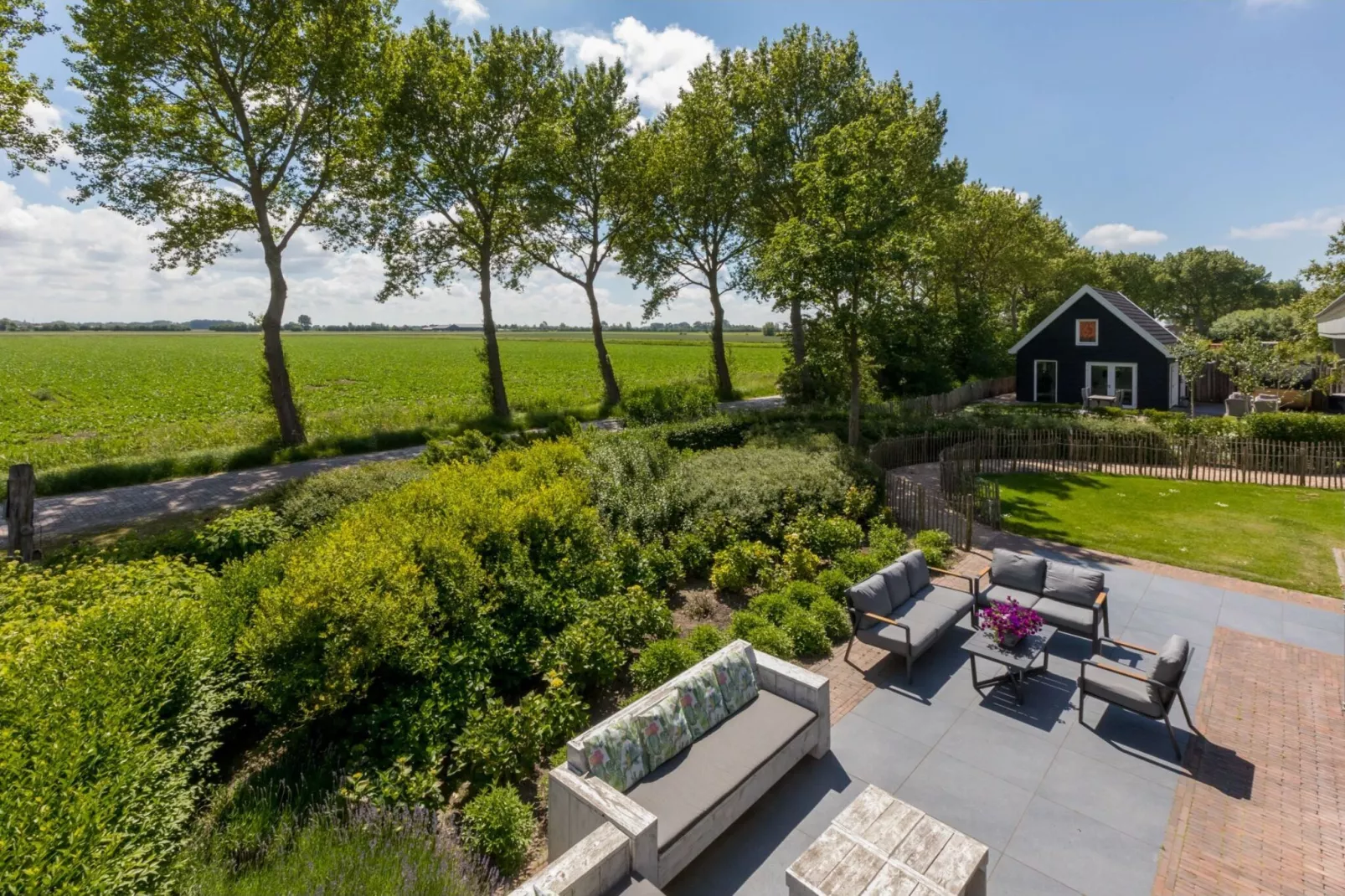 Familiehuis - Lepelstraat 18AB  Vrouwenpolder-Terrasbalkon