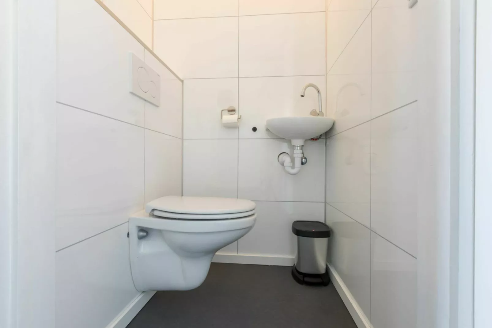 Vroondijk 2- duinappel en zonnebes-Badkamer