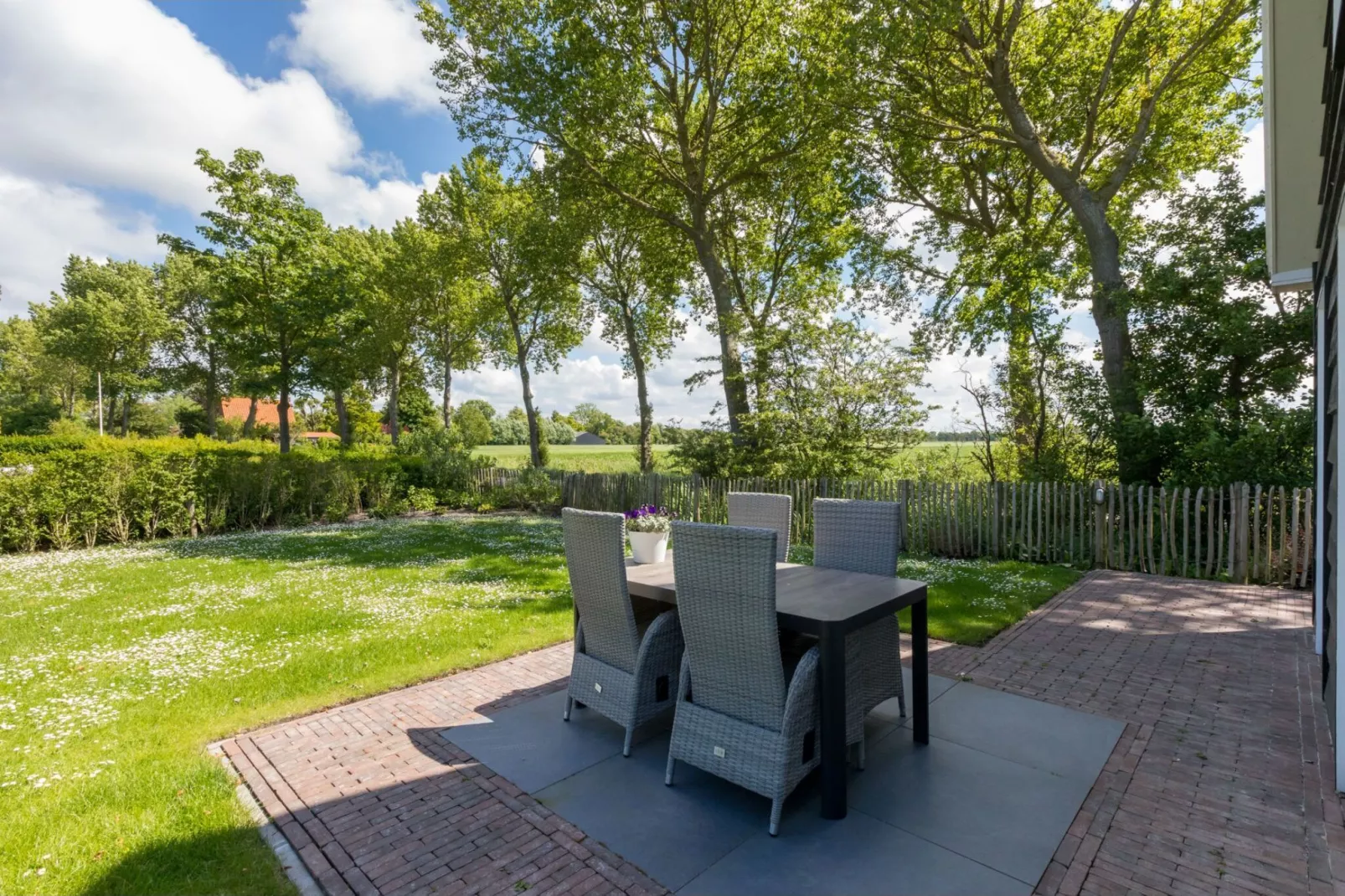 Lepelstraat 18C  Vrouwenpolder-Terrasbalkon