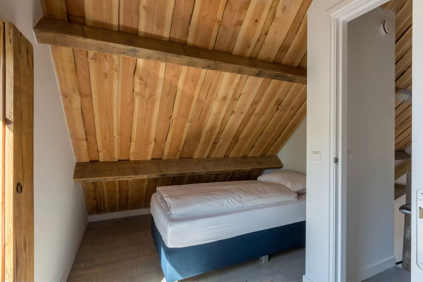 Lepelstraat 18C  Vrouwenpolder-Slaapkamer