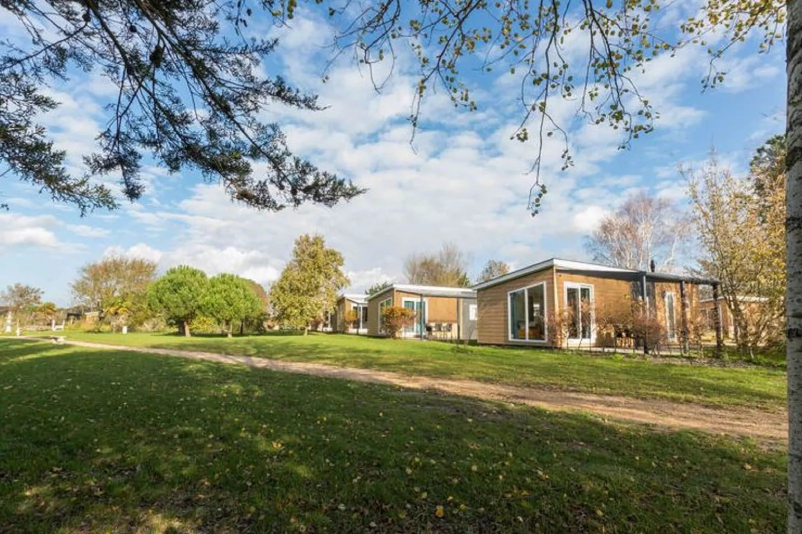 Fort den Haak - Chalet 1 t/m 10 huisdiervrij-Buitenkant zomer