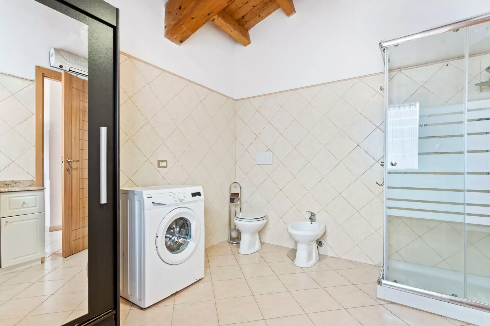 Villa Manca-Badkamer