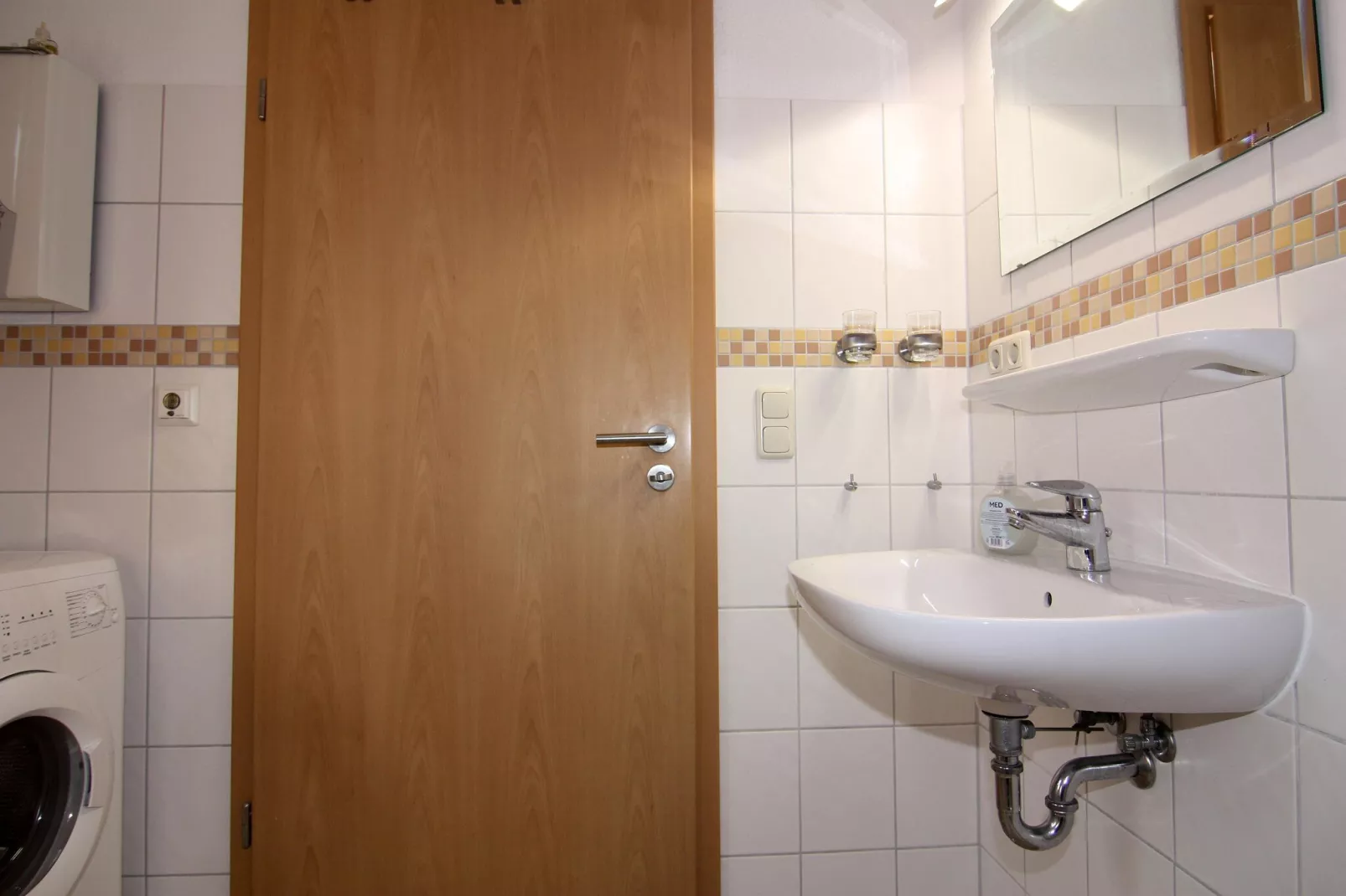 DHH Strandhaus links-Badkamer