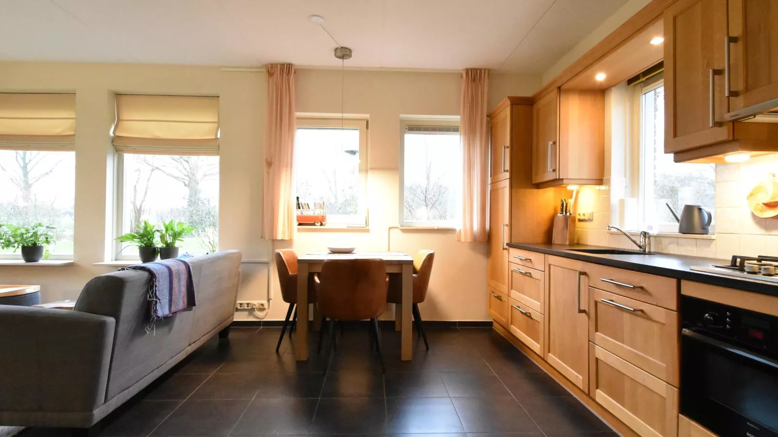 Vrijzicht-Eetkamer