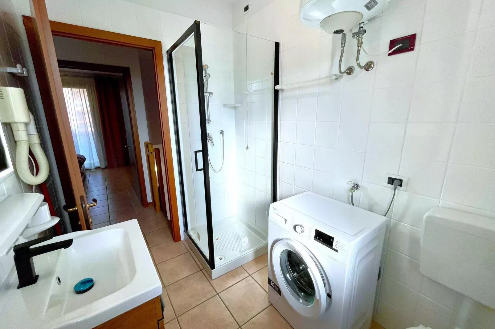 Ginepri D 8-Badkamer