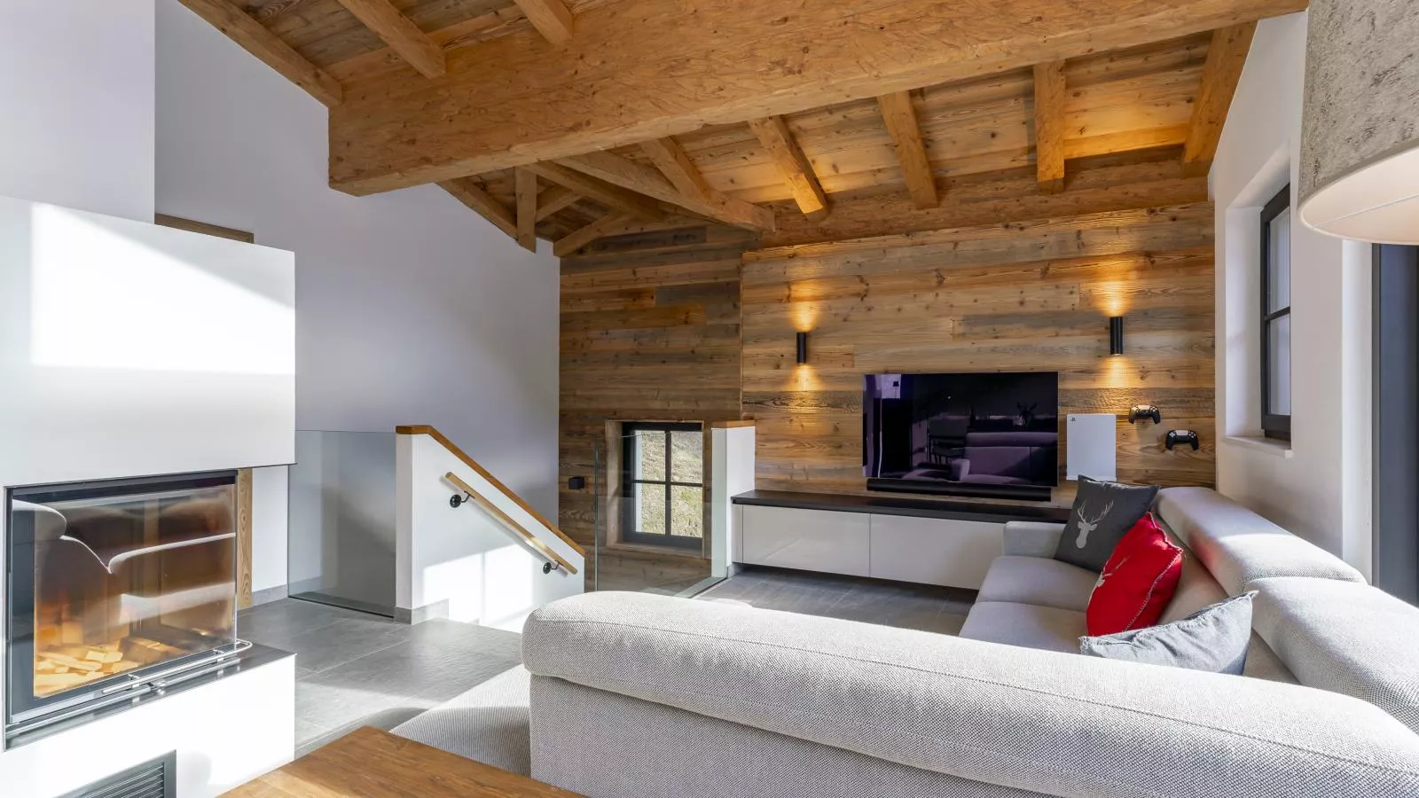 Haus am Hang-Woonkamer