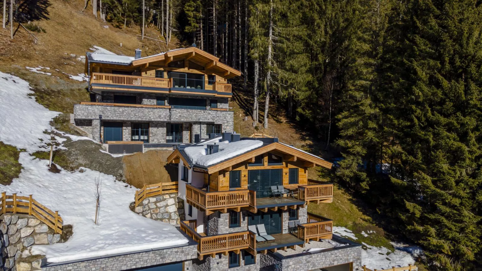 Haus am Hang-Exterieur winter