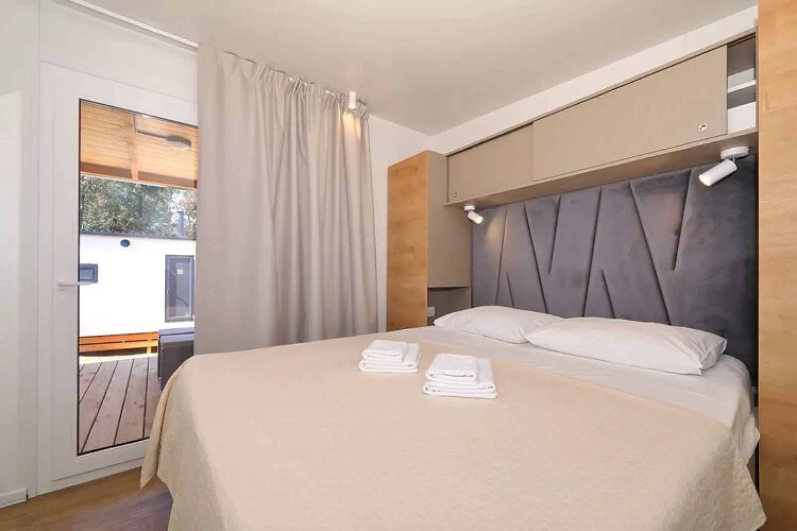 Mobile Homes in Camping Park Soline - Biograd - Type Glamping Family Deluxe-Slaapkamer