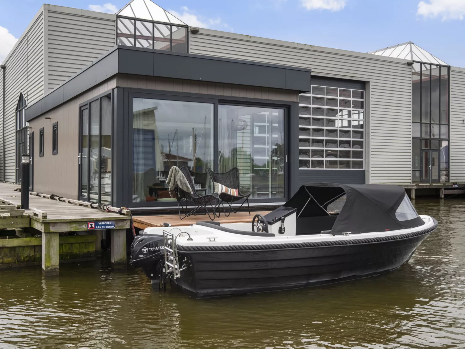 Harboursuite Woudsend incl. motorboot-Binnen