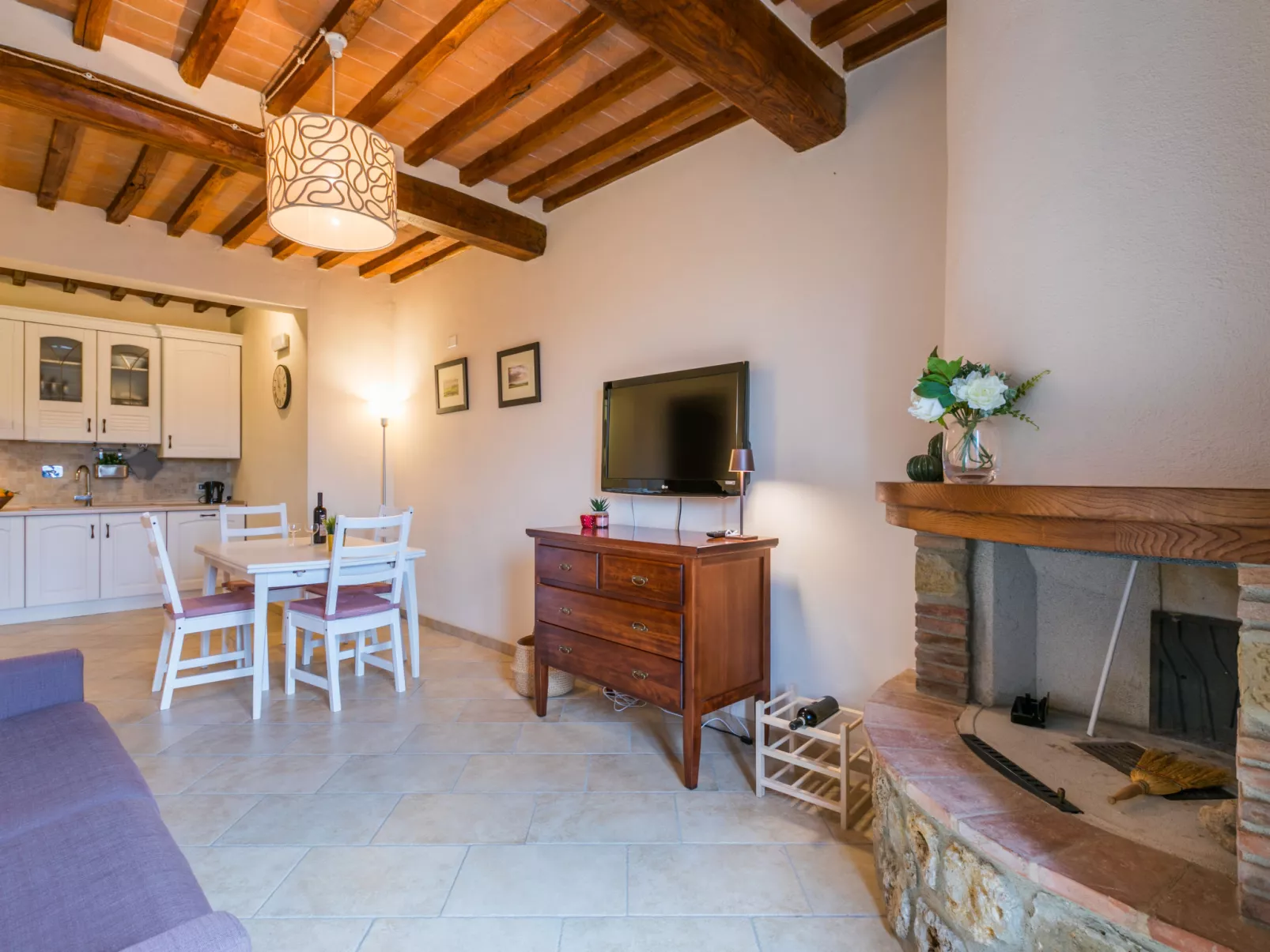 Casa Tibesa-Binnen