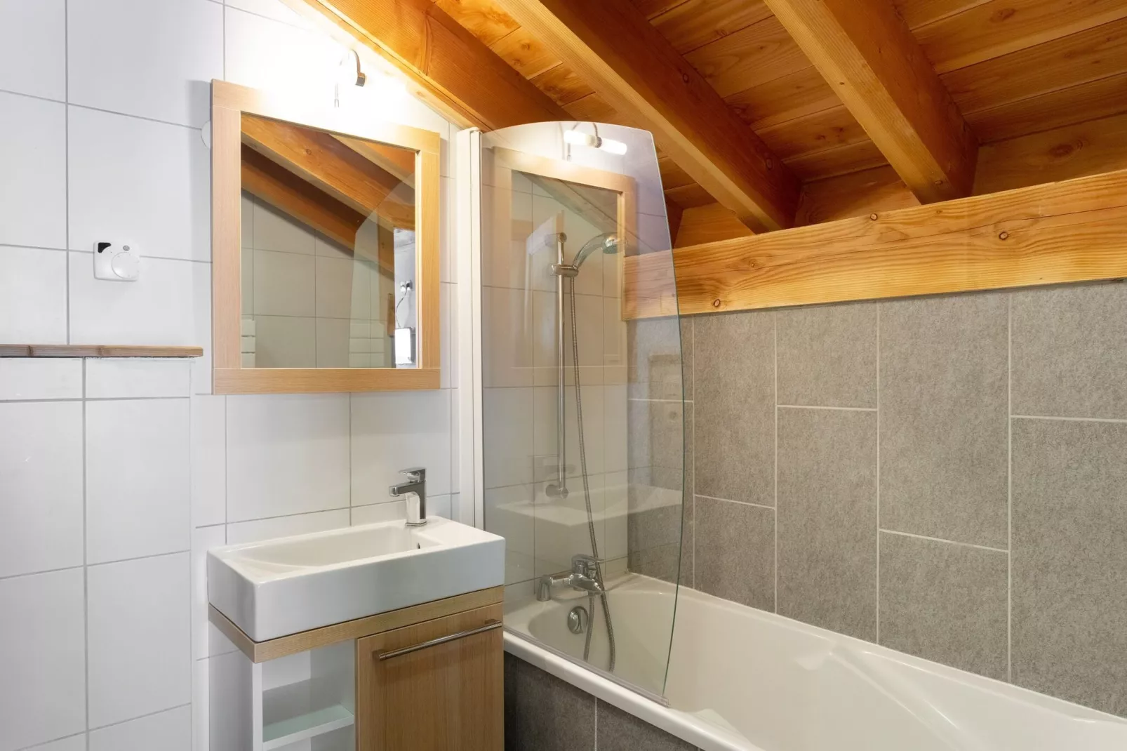 Les Portes du Grand Massif 1-Badkamer