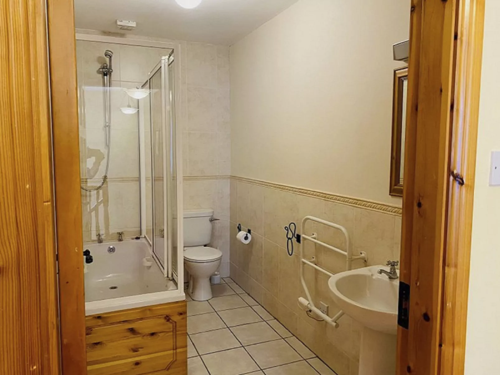 Sunshine Heights-Binnen