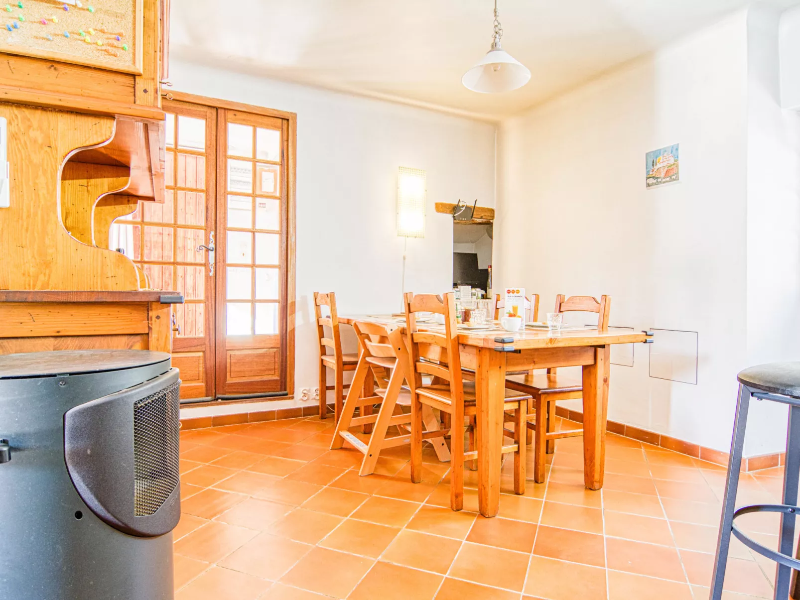 La maison aux volets bleus-Binnen