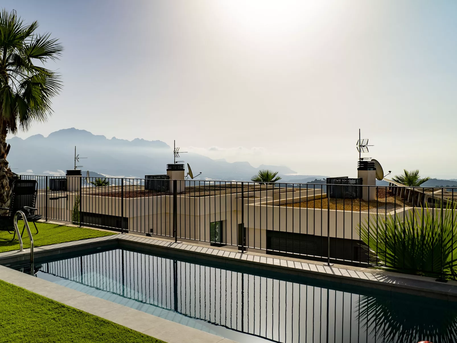 Casa Sinaí-Buiten