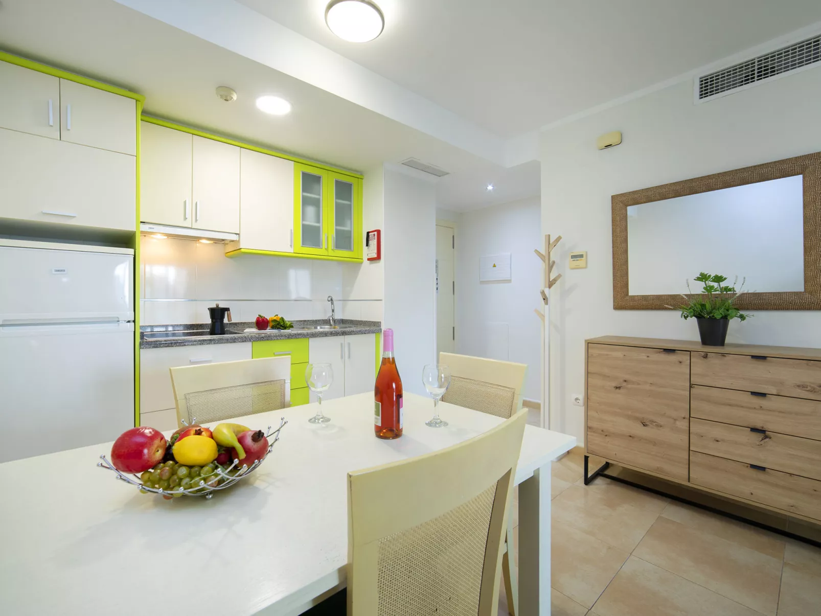 Esmeralda Suites
