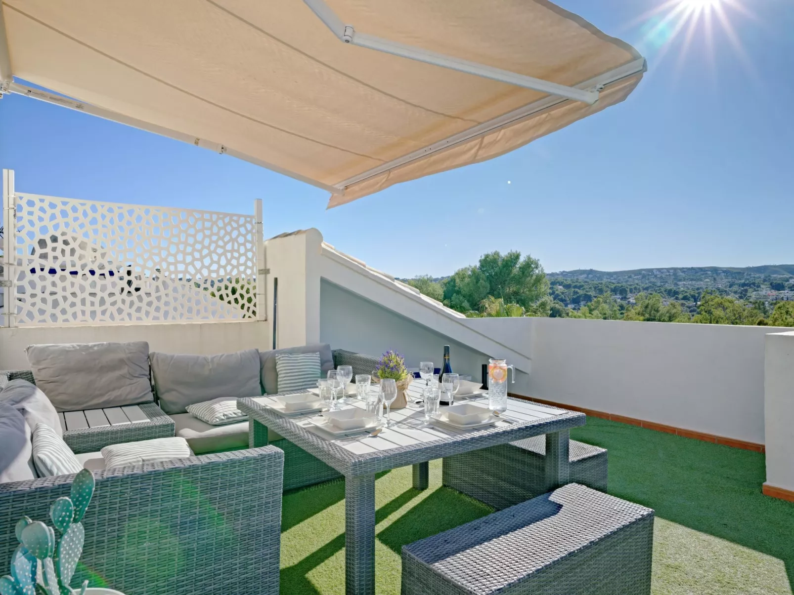 Monte Salonica Penthouse Plus-Buiten