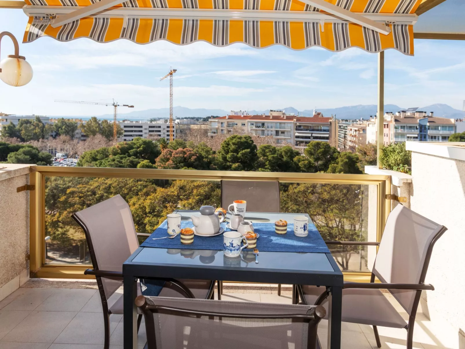 Luxury Atic Cambrils-Buiten