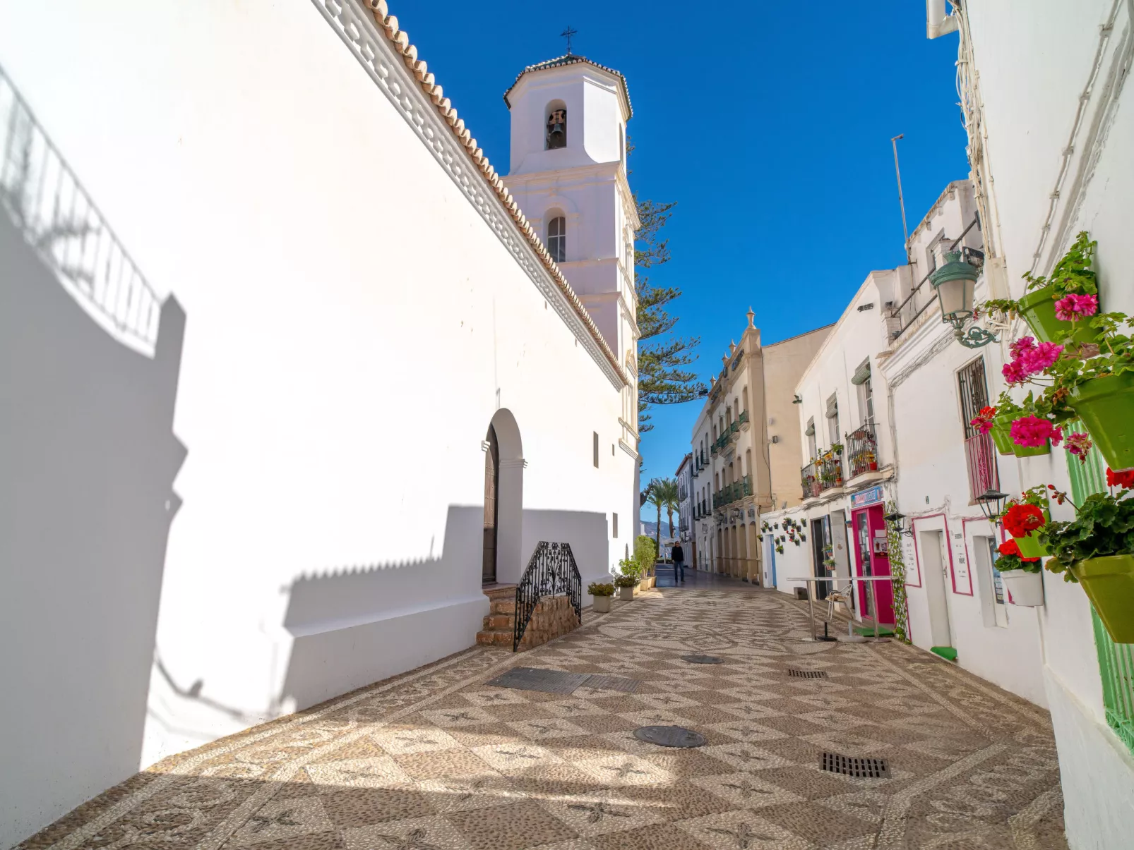 Iglesia-Buiten