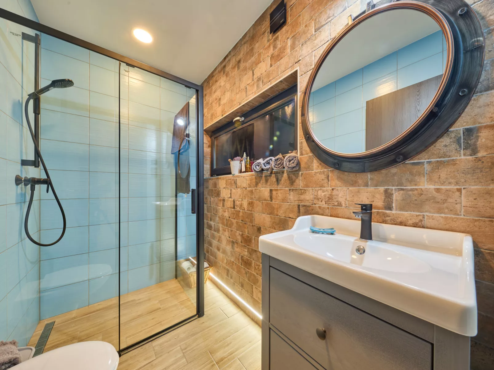 Luxe Timber Lodge & Pet Retreat