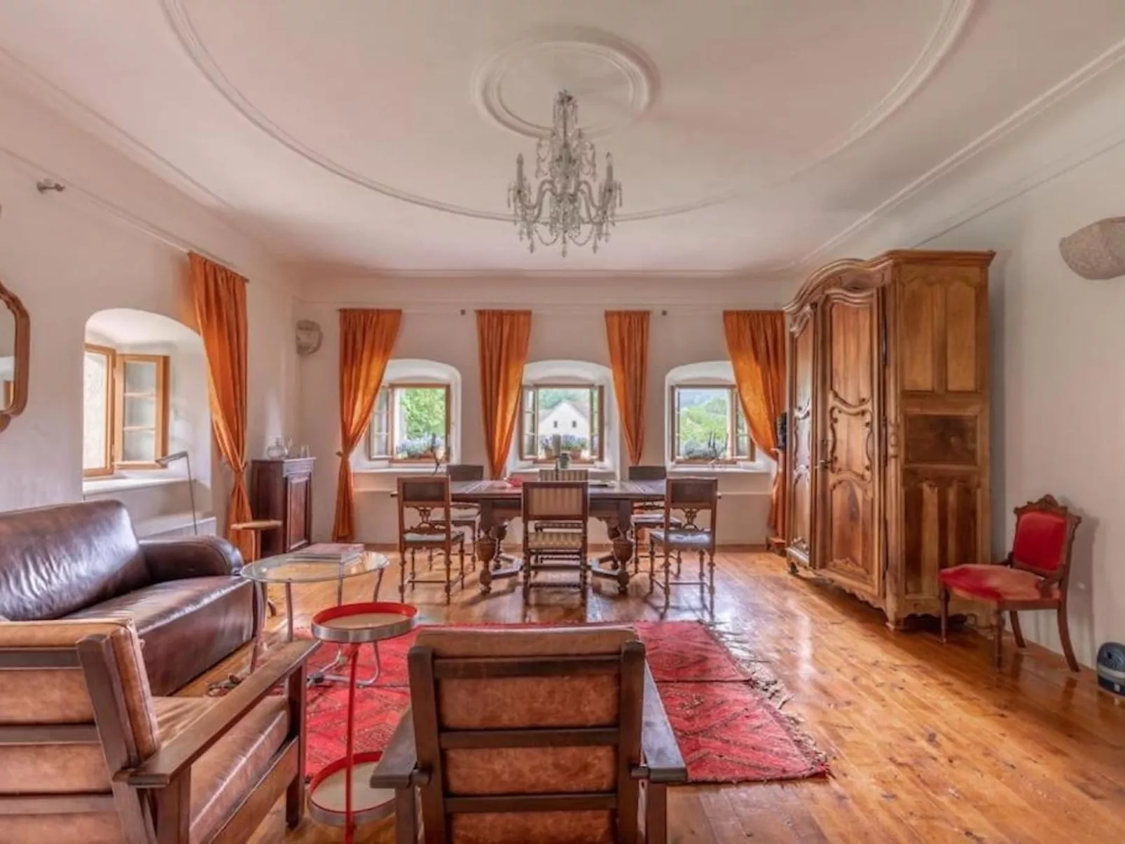 18 Century Bohemian Farmhouse-Binnen