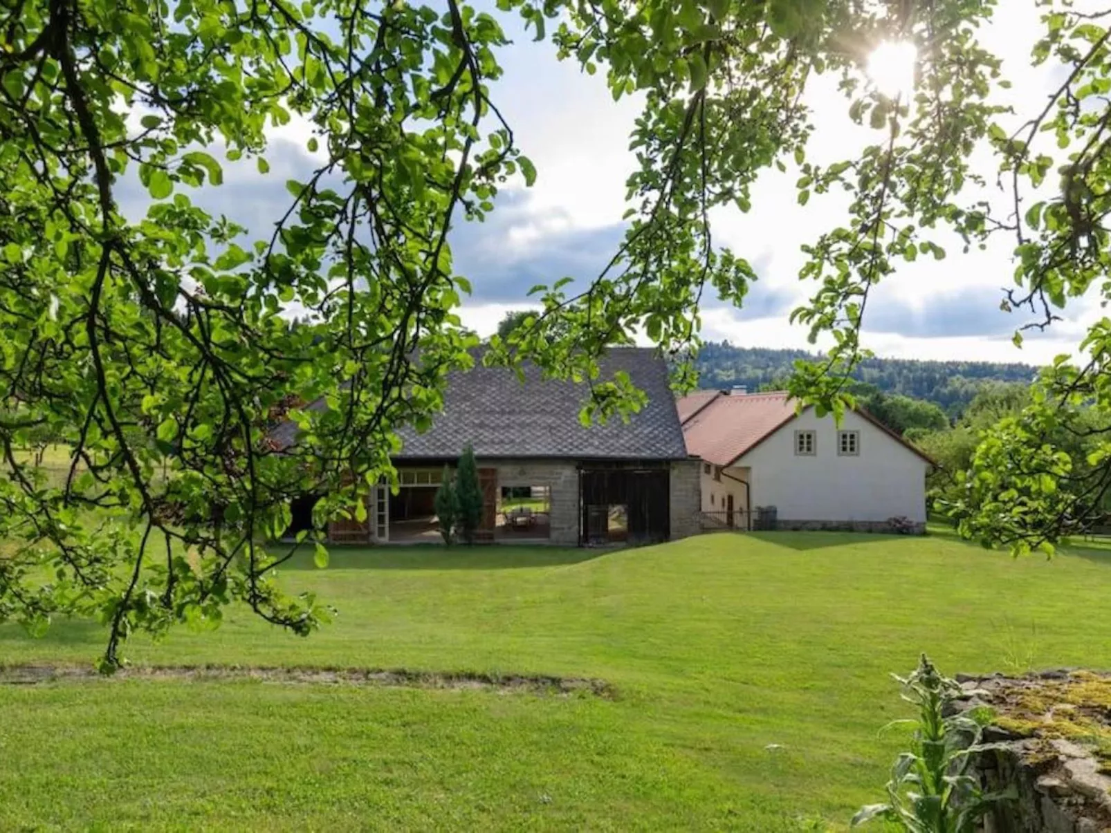 18 Century Bohemian Farmhouse-Buiten