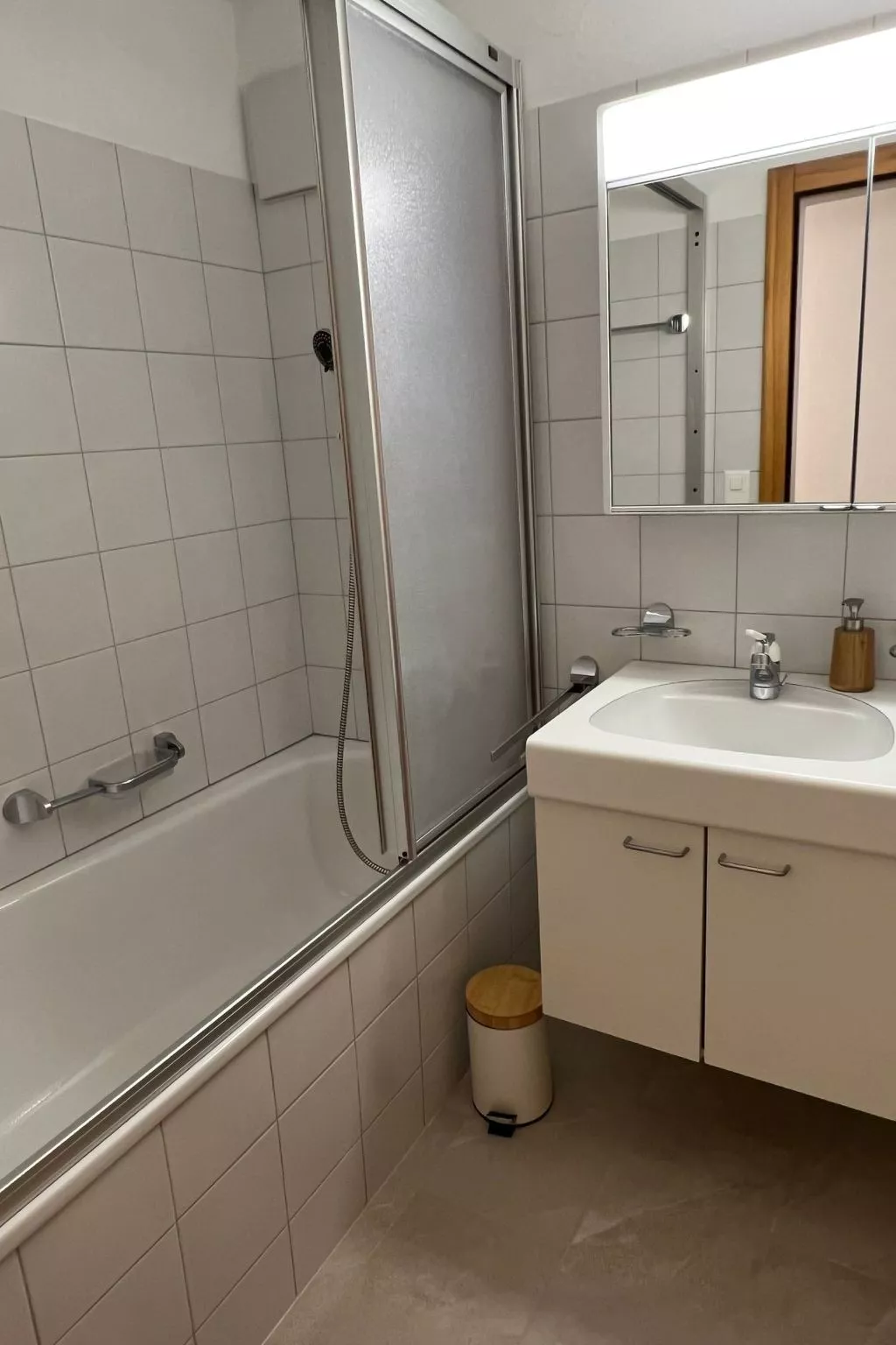 Apt D 016-Binnen