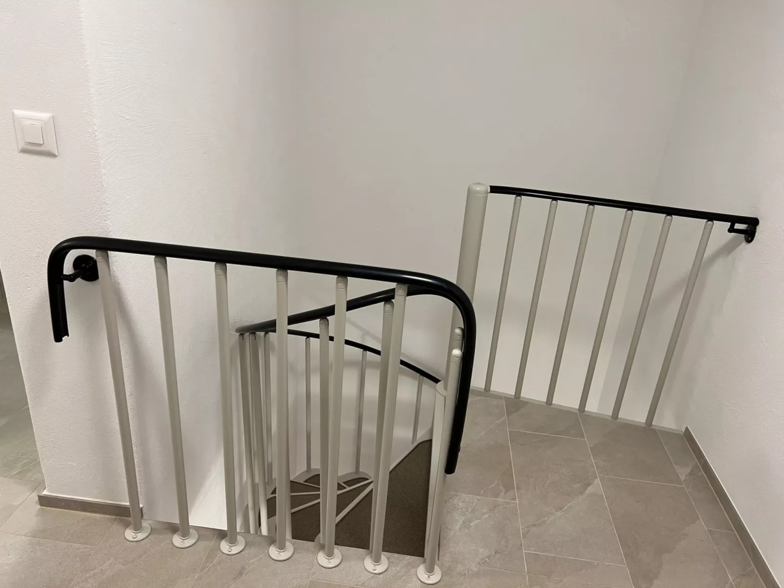 Apt D 016-Binnen
